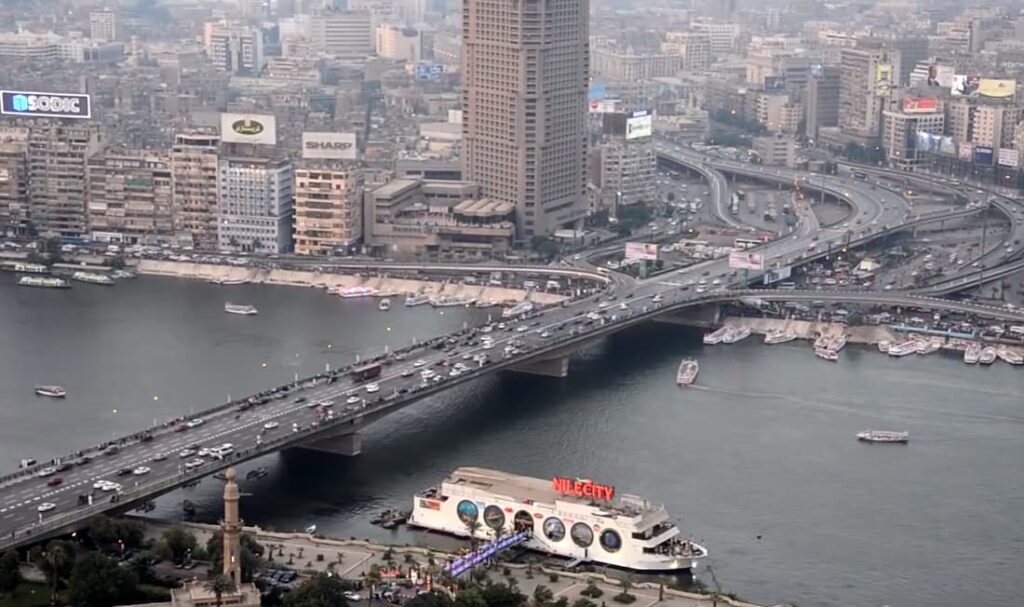 How big is Cairo