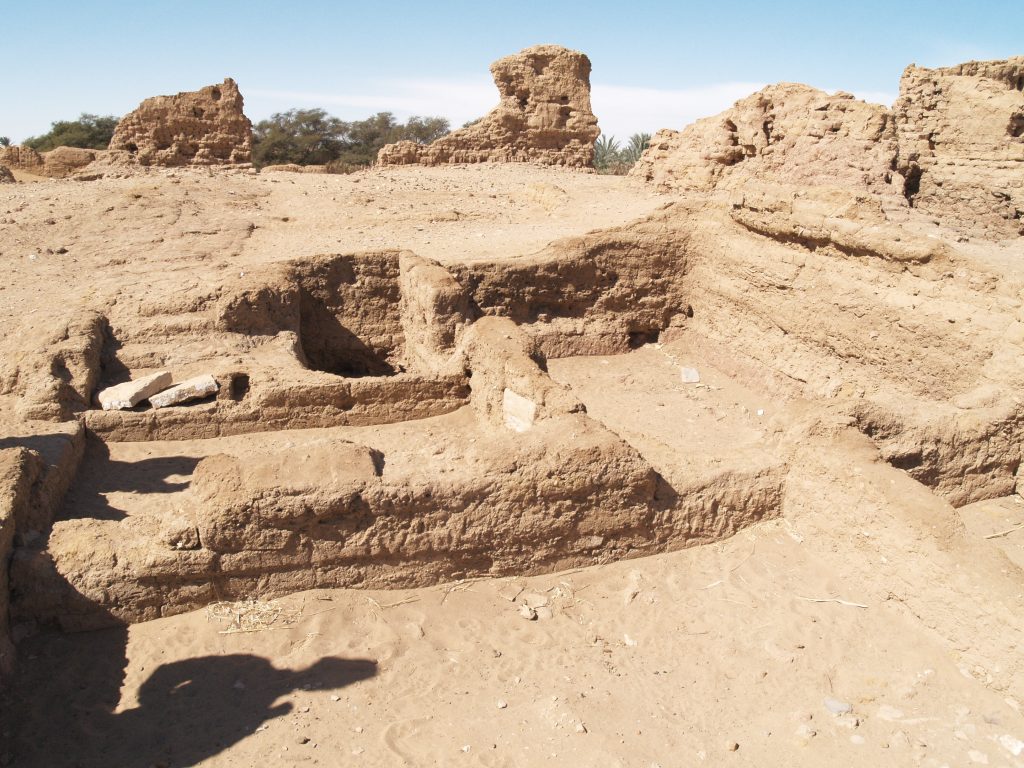 Temple at Mut el-Kharab 