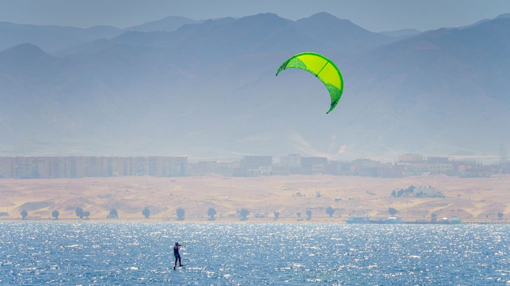 a panoramic view of kite surfer