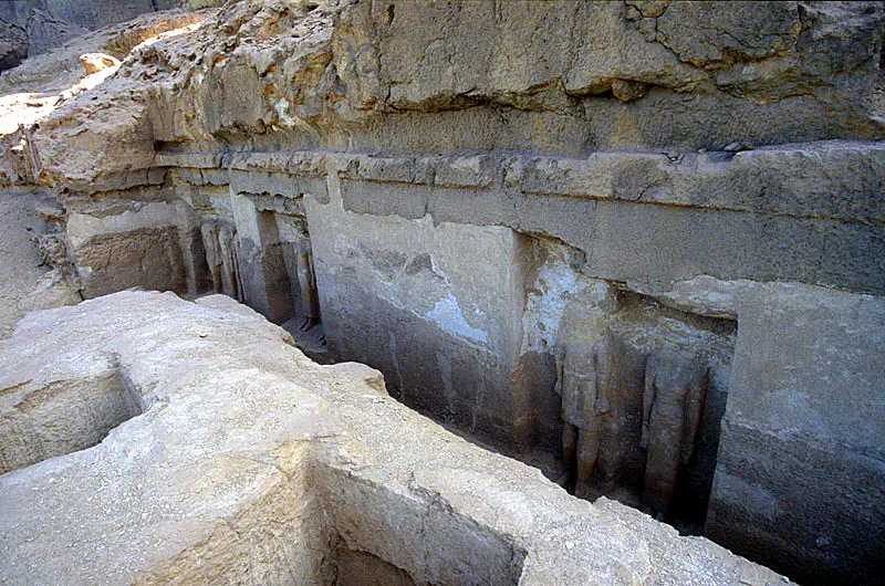 Architecture and Design of Fraser Tombs