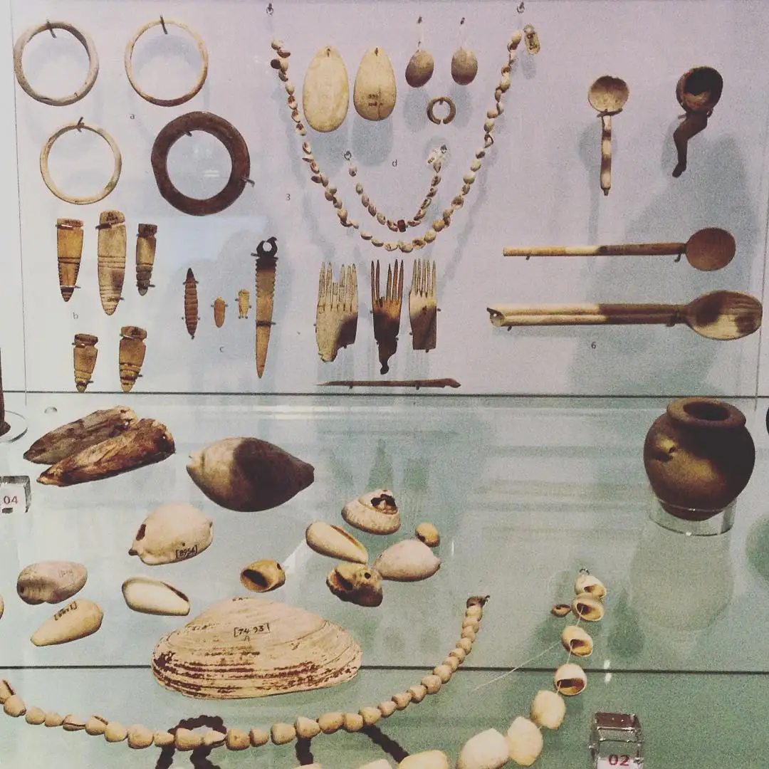 Ancient Egyptian Makeup Tools