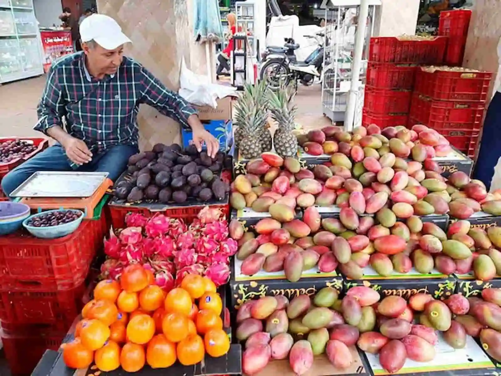 Fresh fruits at Souk el Had