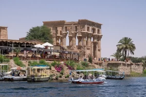 10-Day Cairo Alexandria Luxor and Aswan With Nile Cruise Vacation from Singapore