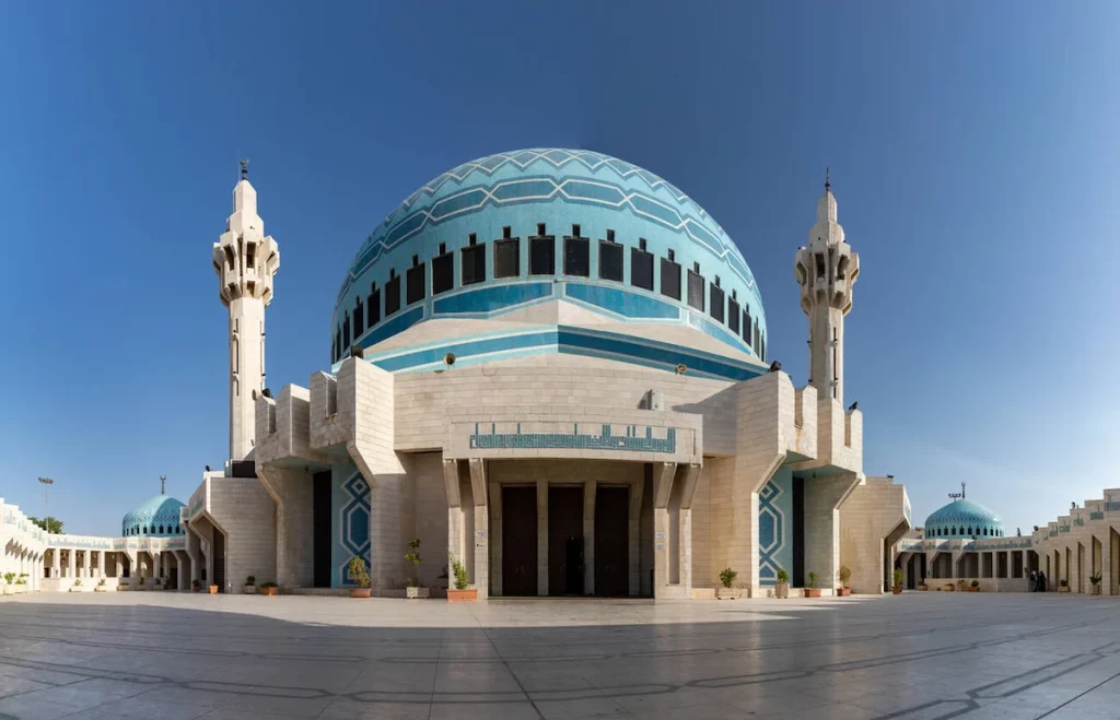 A panorama picture of the King Abdullah Mosque in Amman.
