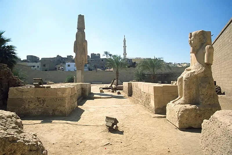 Akhmim Gateway