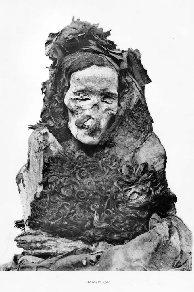 Mummy of the princess Ahmose-Henutemipet